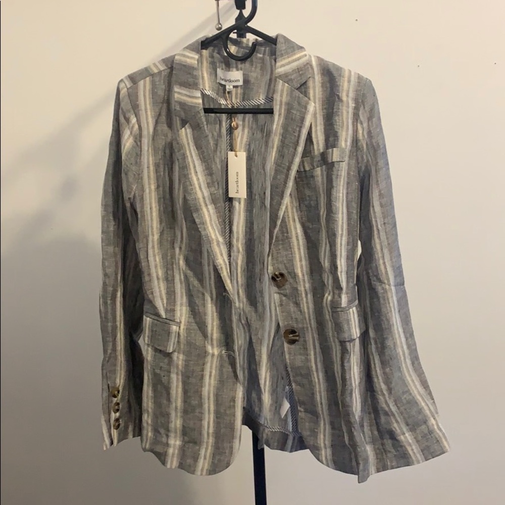 Heartloom linen blazer